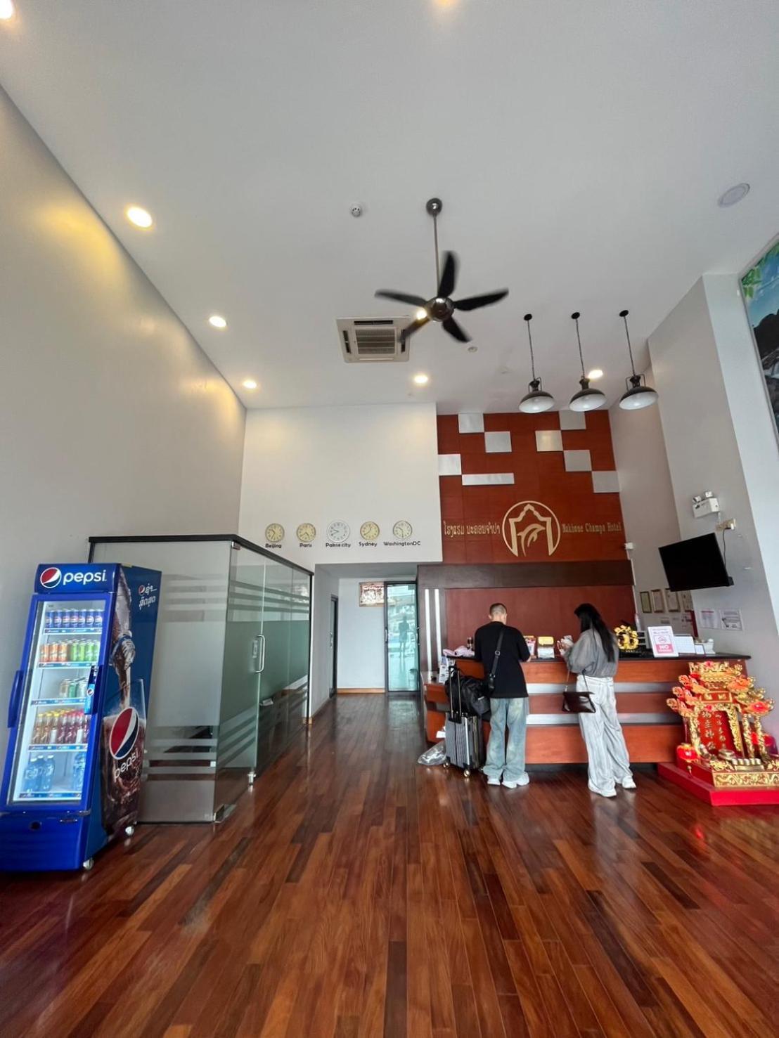 פקסה Nakhone Champa Hotel מראה חיצוני תמונה