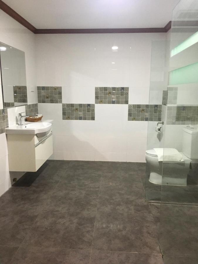פקסה Nakhone Champa Hotel מראה חיצוני תמונה